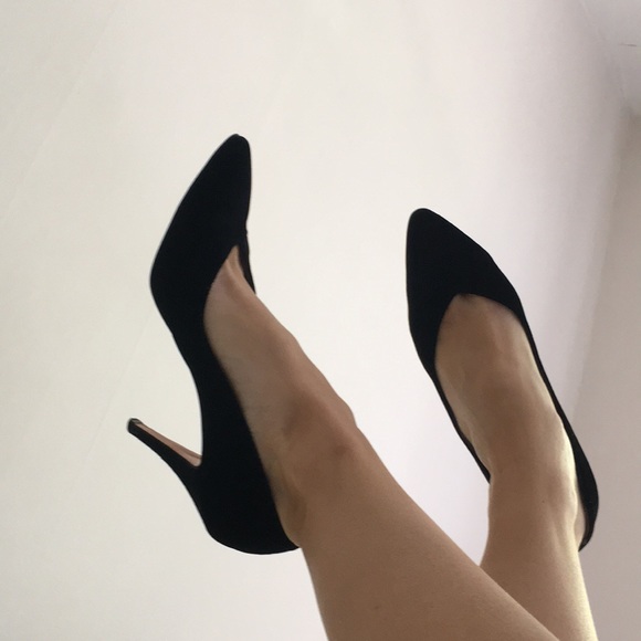 Yves Saint Laurent Shoes - ⚡️⚡️YSL velvet pumps